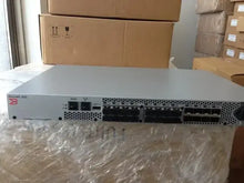 Load image into Gallery viewer, Brocade G620 64 port switch, 24 port activation, including 24 Brocade 32Gb/s shortwave multi-mode modules, port side exhaust BR-G620-24-32G-R
