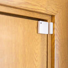 Load image into Gallery viewer, Shelly Blu Door Window (White) - Bluetooth Sensor Designed To Detect The Opening And Closing Of a Door Or Window
